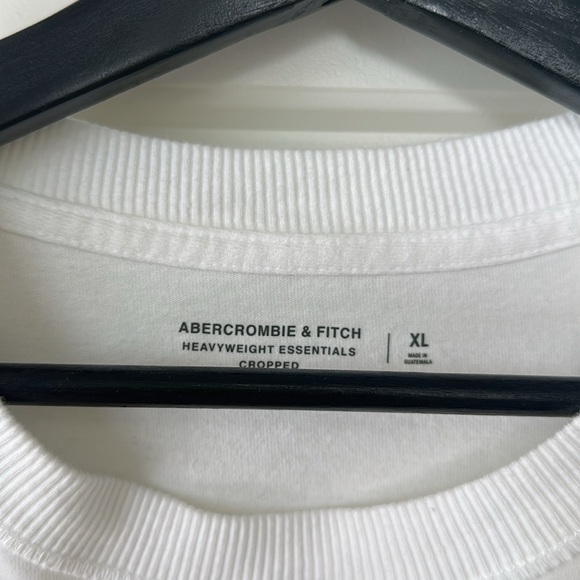 Abercrombie Heavyweight Essentials Cropped Tee - Picture 2 of 3